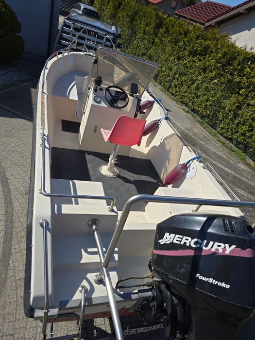 Łódz Motorowa 5.5m+ silnik 4T Mercury 50KM + przyczepa