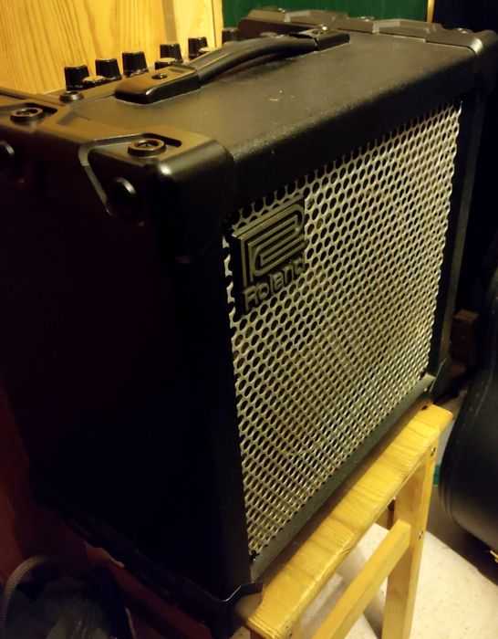 Amplificador Roland 40 XL