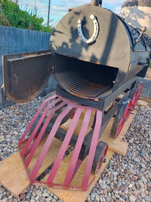 Grill Lokomotywa z wędzarnią