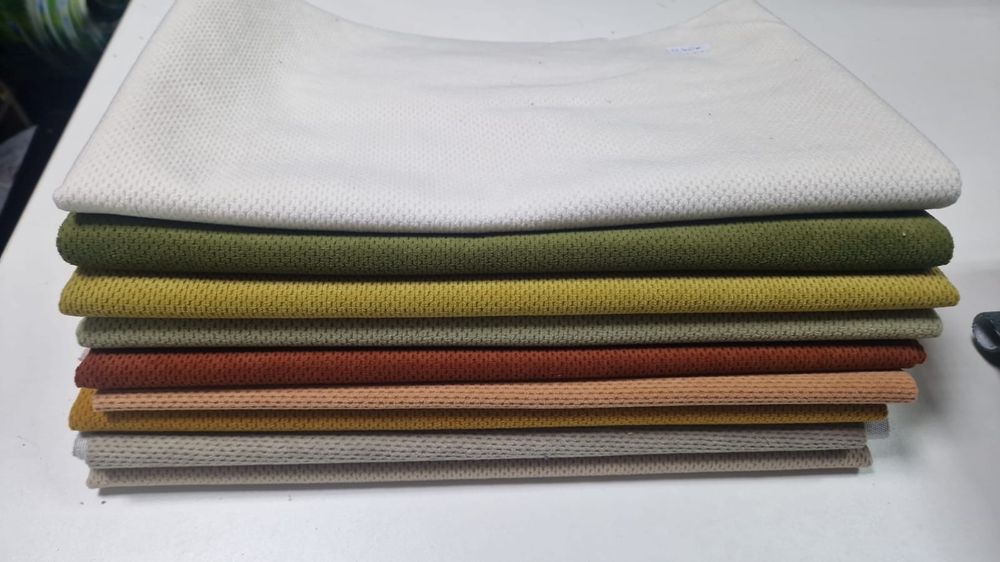 Tkanina obiciowa zestaw 9 kuponów- 3,75 m.