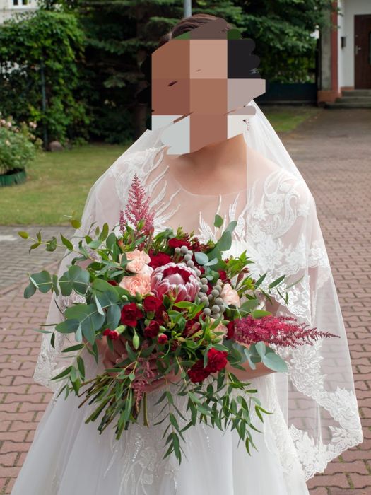 Piękna suknia ślubna