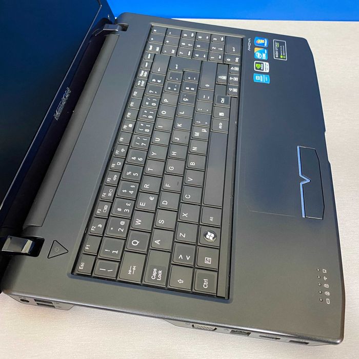 Medion Akoya P6630 - 15.6" (i3-390M/4GB/256GB SSD)