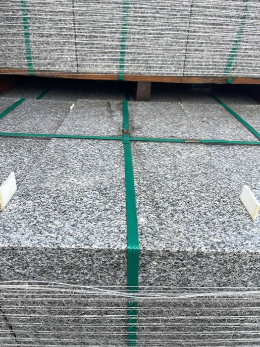 Granito Cinza satinano a 3 cm esp.