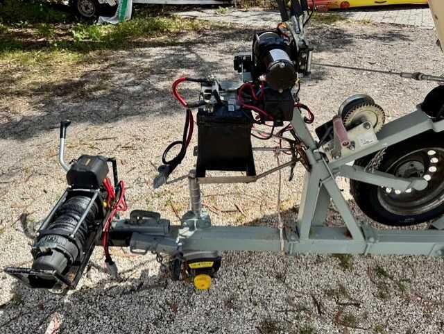 Quicksilver 460 com motor tohatsu 50hp 4 tempos