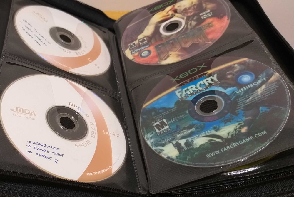 31 jogos XBOX Classic + Bundle com 10 DVDs de Demos