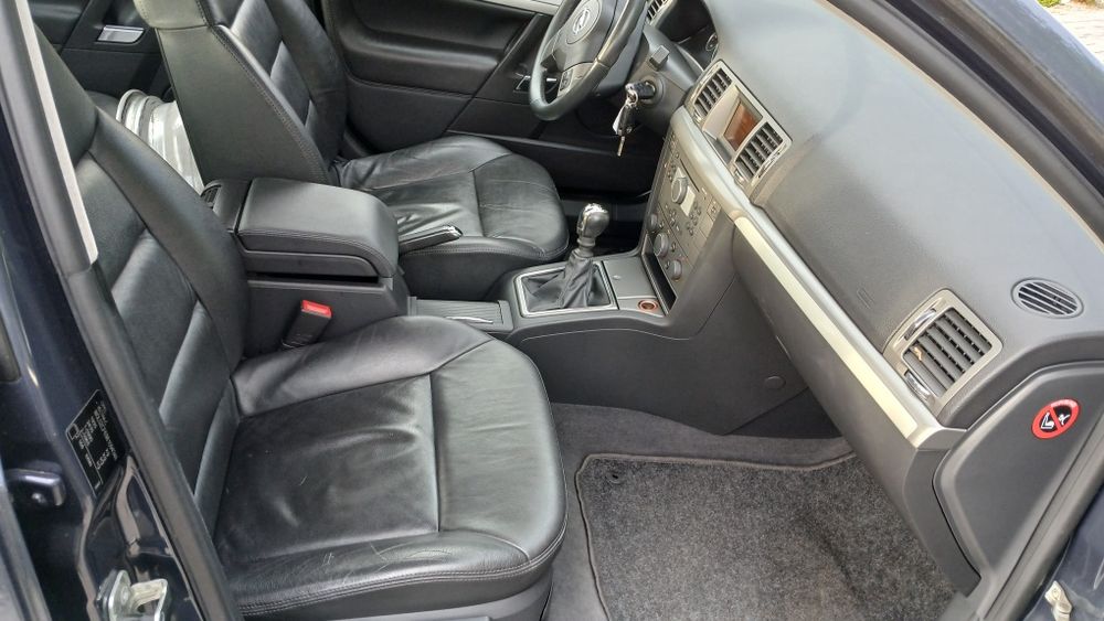 Komplet Fotele skóra Opel Vectra C sedan
