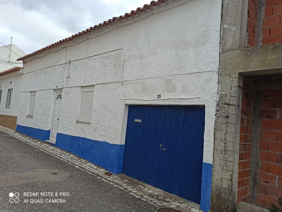 Vende se 2 moradias  Pederneira/ Nazaré