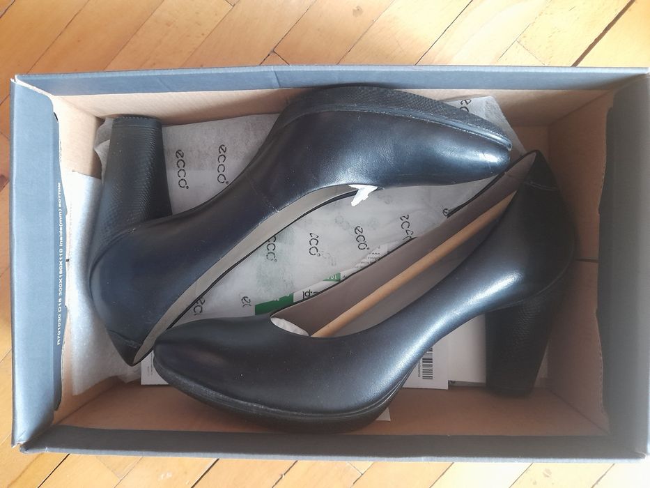 Przepiękne buty ECCO sculptured 75 rozm39 jak NOWE