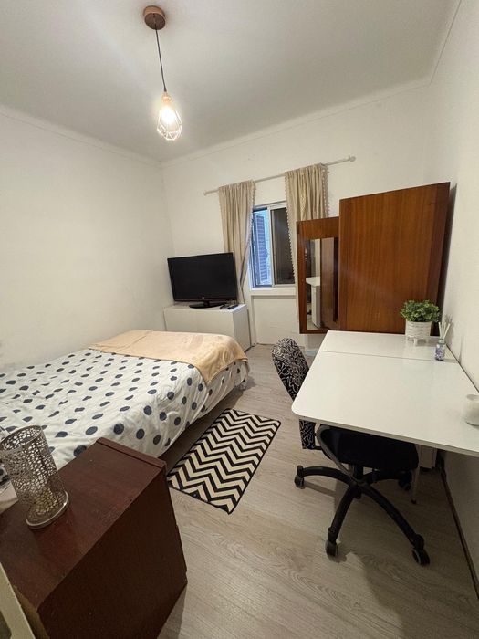 Quarto disponível para entrada imediata