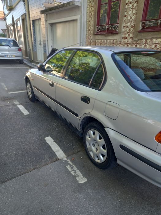 Honda civic usado em bom estado