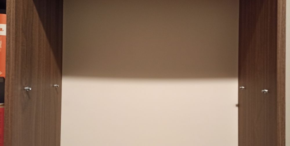 Dwa regały na książki