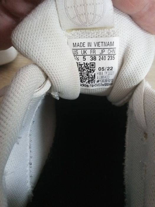 Кроссовки Adidas.38-38.5 р.оригинал