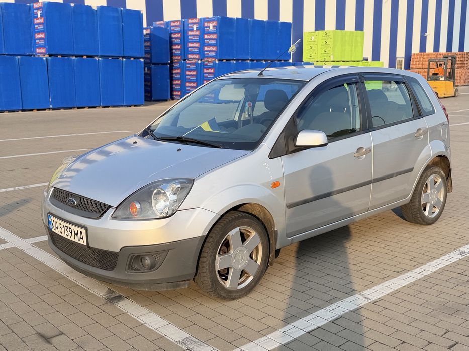 Продам авто fiesta 2007