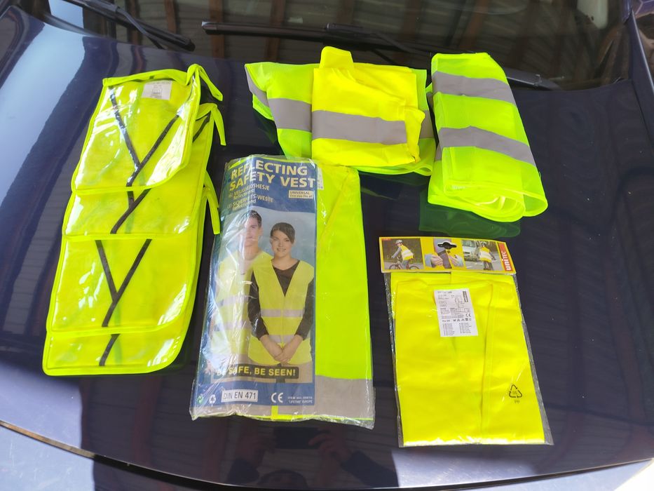 Жилетка захисна світловідбивальна.