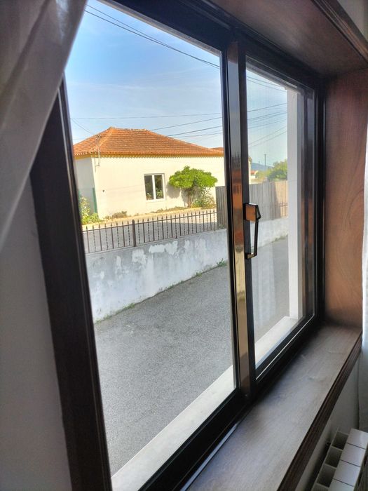 Conjunto de Janelas Usadas em Bom Estado