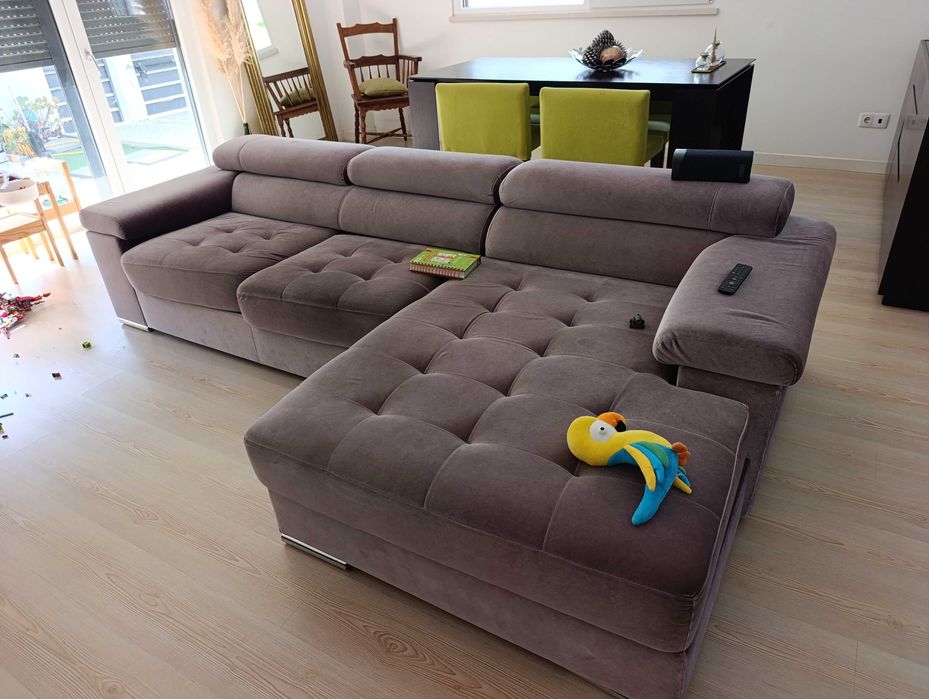 Sofá chaise longue e moveis sala jantar