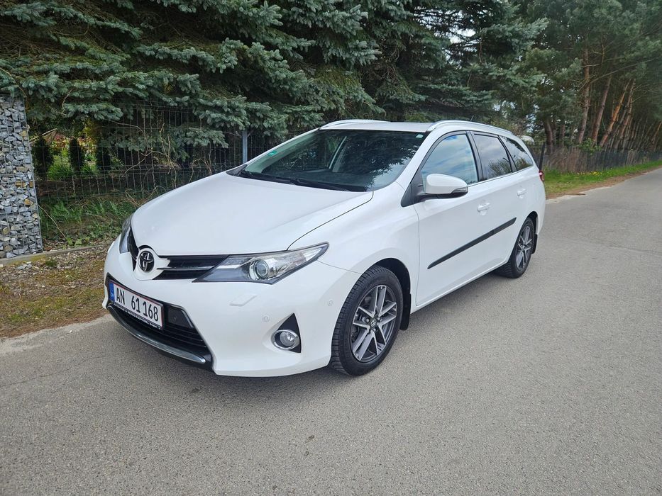 Toyota Auris Led_Navi_Kamera_cofania_132KM_pełny_serwis_super_stan_Bezwypadkowa