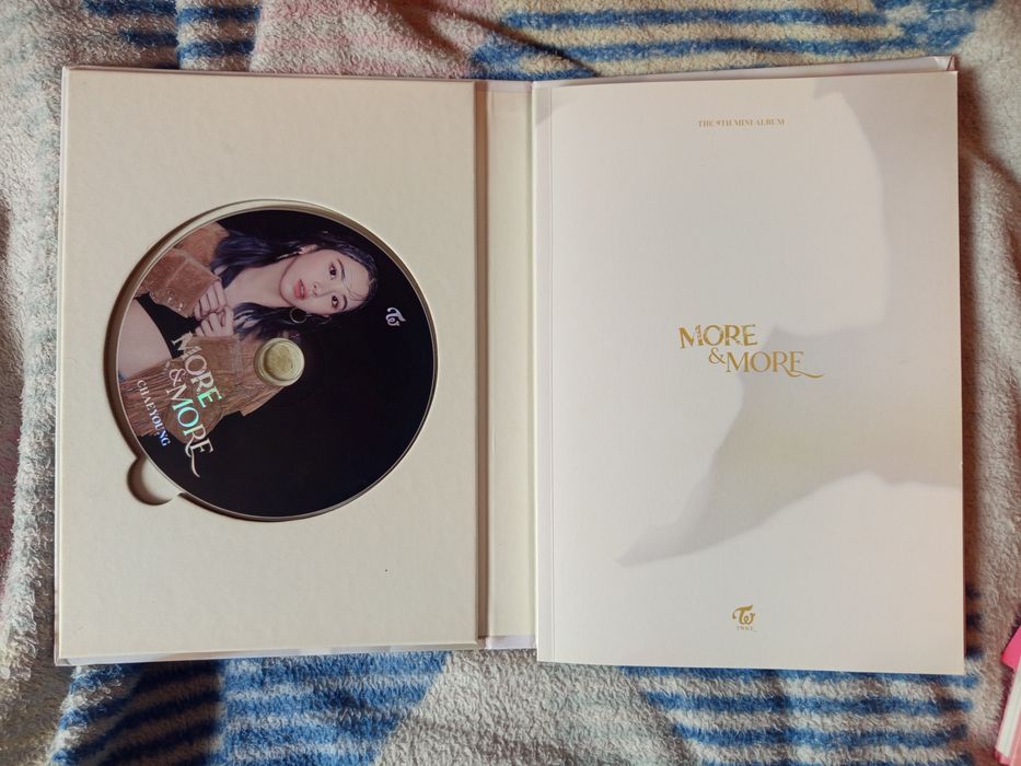 Albumy kpop- twice, BTS, monstax
