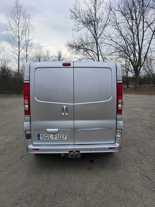 Renault Trafic l1h1 klima 2,5 rok 2010