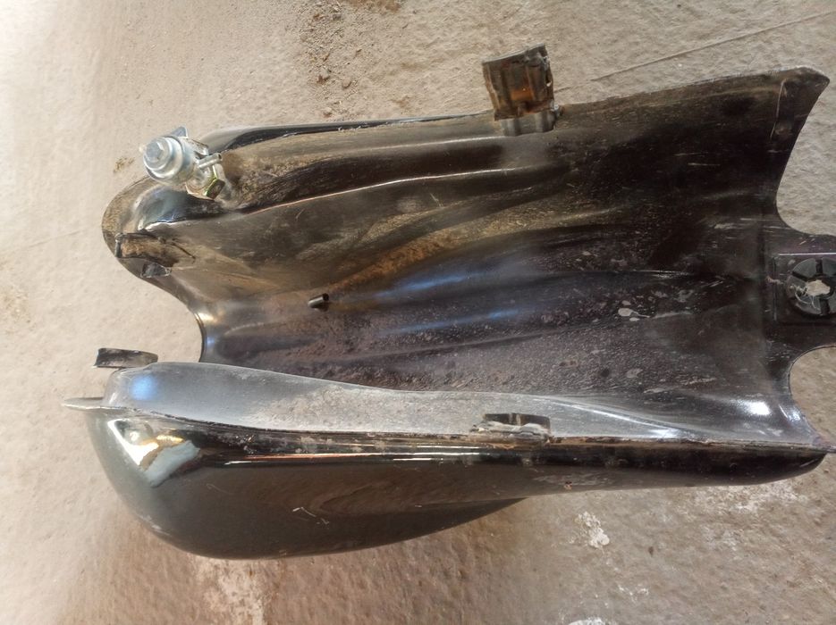 Бензобака мопед мустанг динго дінго є 2 штуки