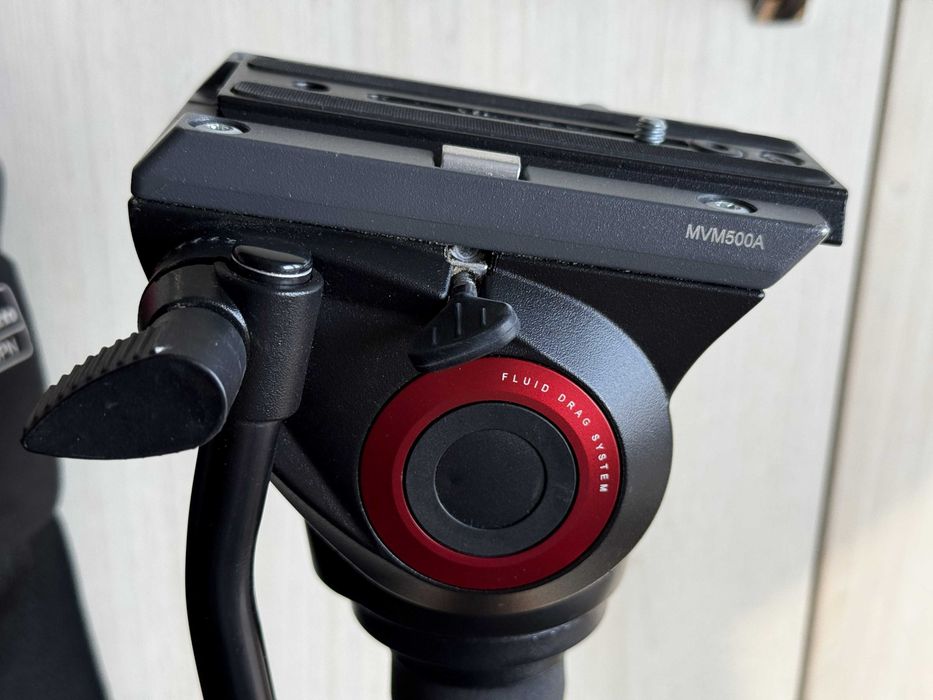 Професійний монопод Manfrotto MVM500A з фірмовим ущільненим чохлом Manfrotto MBAG80PN