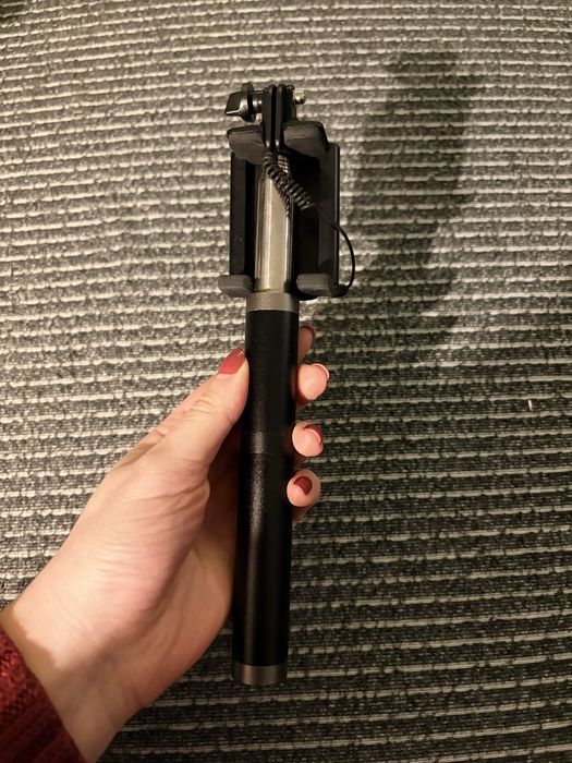 Selfie stick z funkcją power bank!