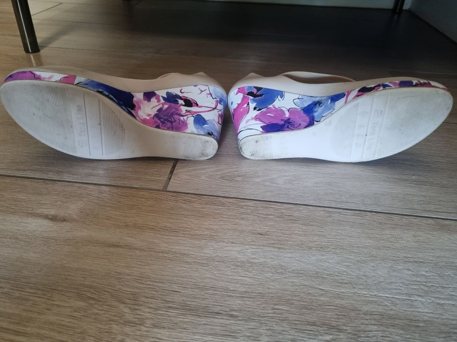 buty Tana Lisa.   39
