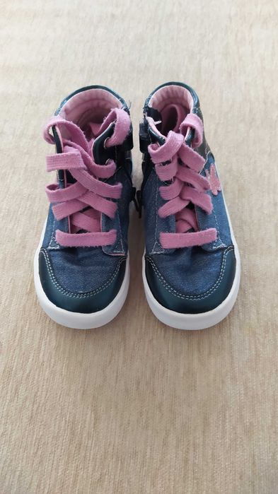 Sapatilhas da Geox. Tamanho 24. Em muito bom estado