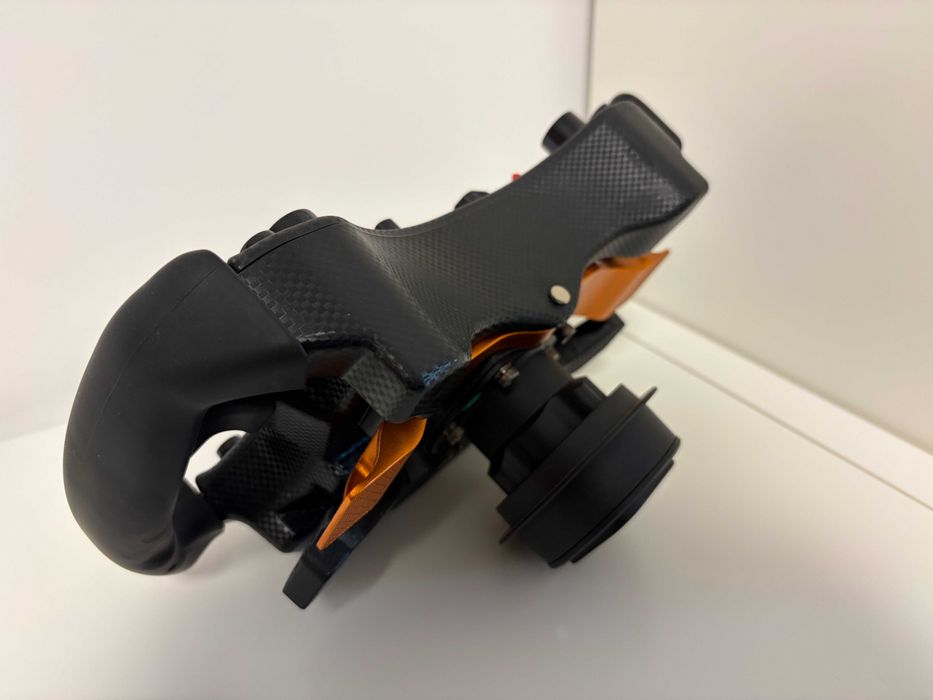 Fanatec McLaren GT3 V2 + QR2 metálico — Como novo