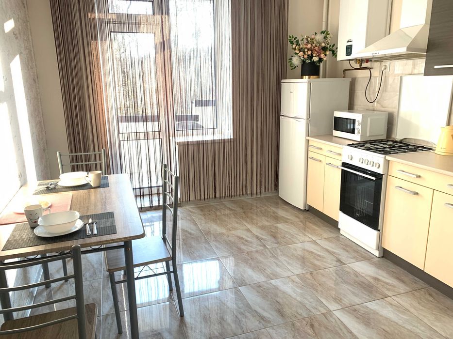 Дружба.Поруч парк. ТНЕУ. Квартира подобово. Звітні документи