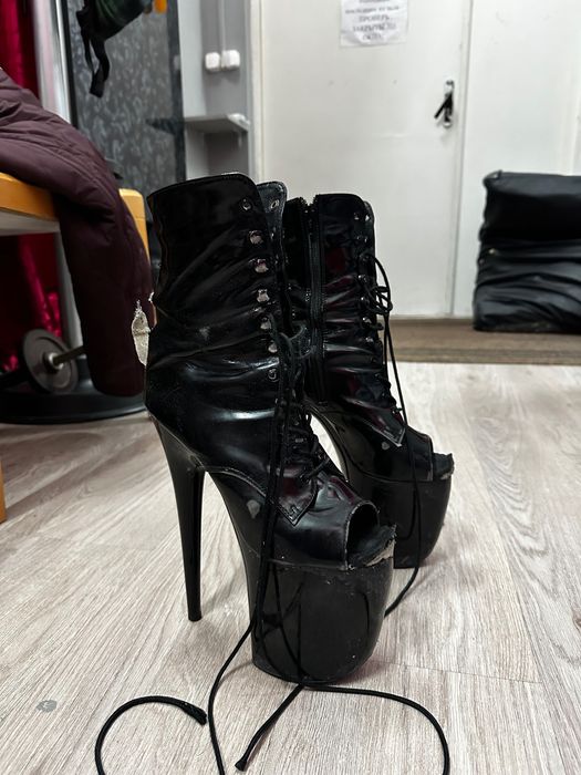 Стрипи Pleaser 39 розмір