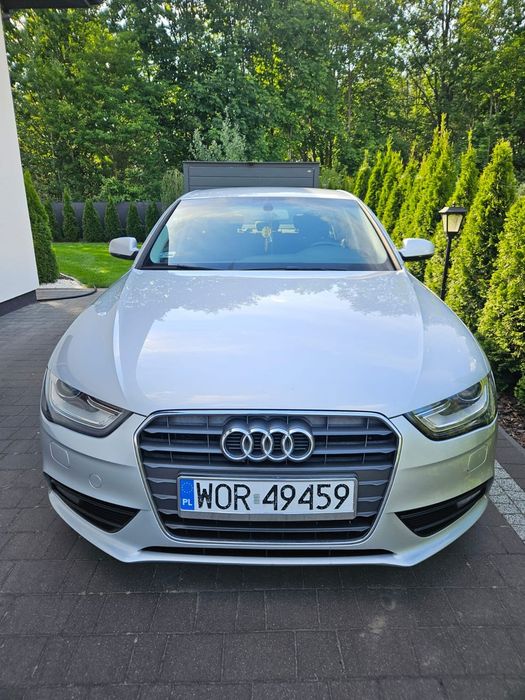 Audi A4 Limousine Sprzedam zadbaną Audi A4B8 kolor Srebrny