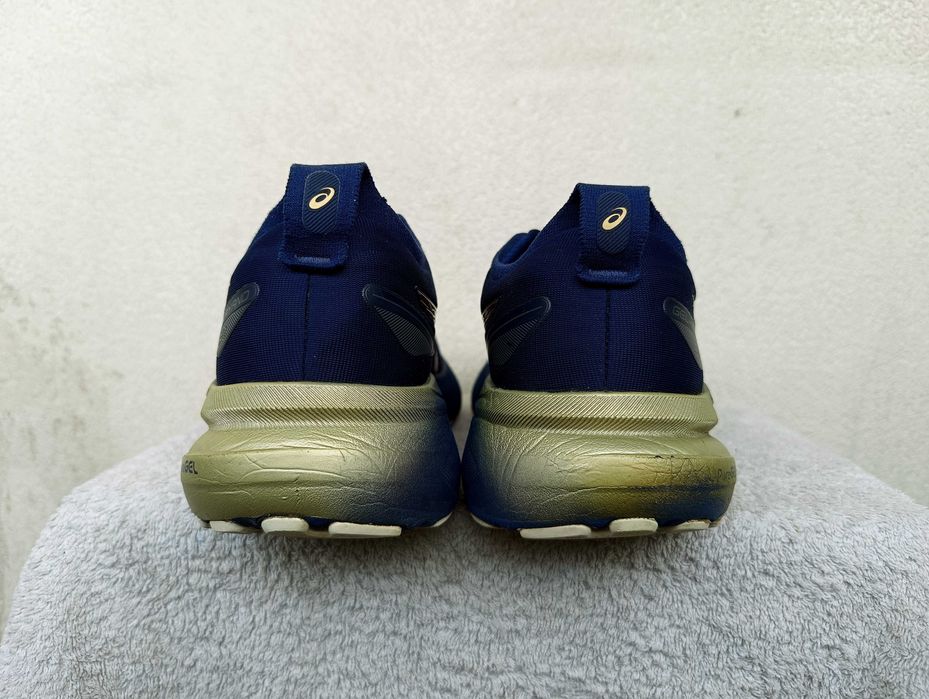 ASICS GEL-KAYANO 31 r.44,5 stan bardzo dobry