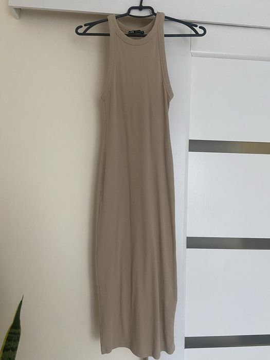 бежеве платя від zara