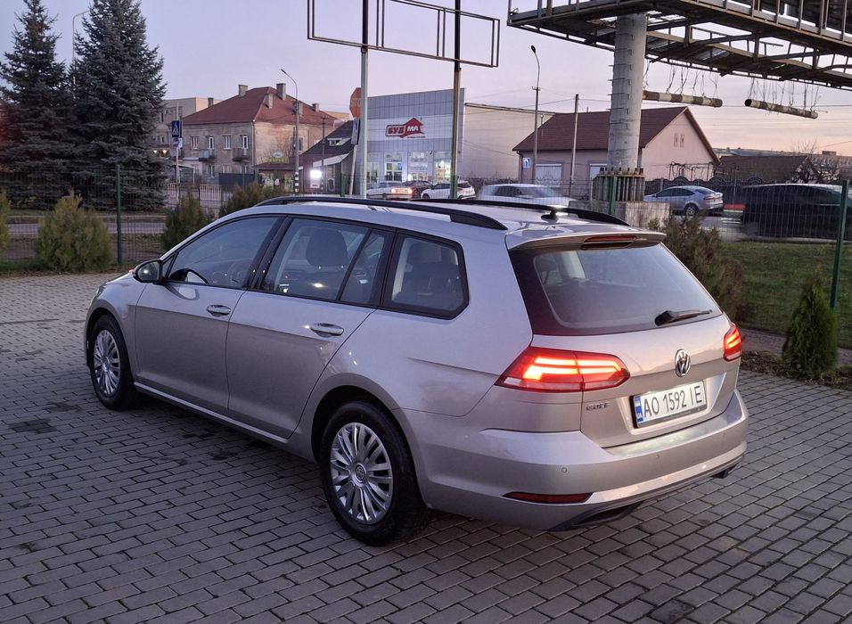 Продам Гольф 7 1.6 диз.Автомат.20р.