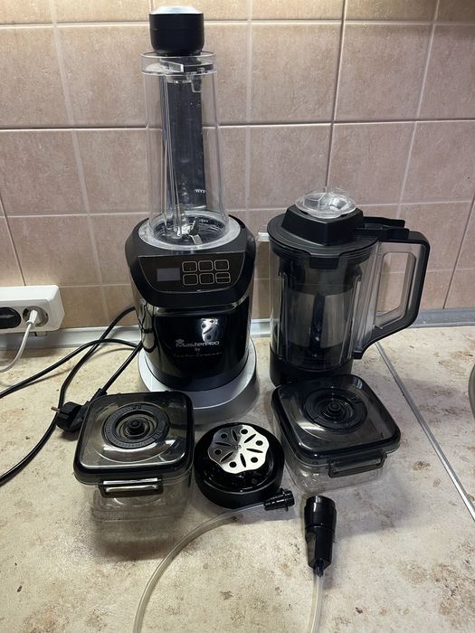 Знижка. Продам професійний вакуумний блендер-соковижималку