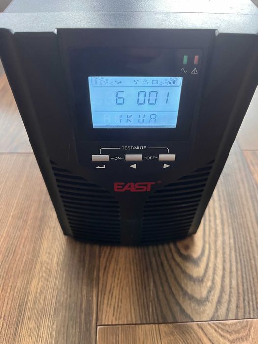 Zasilacz UPS AT-UPS1000-LCD 1000 VA East. Nowe baterie 10Ah.