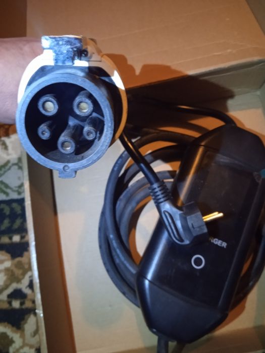 Зарядный блок для электромобиля type 1