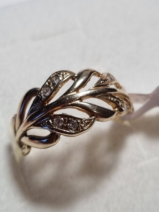 złoty pierścionek  r.15