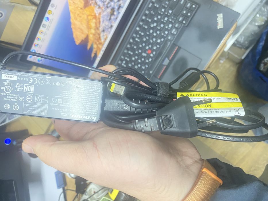 Сенсорний Lenovo Yoga 370 14’ 8gb i5-7покоління