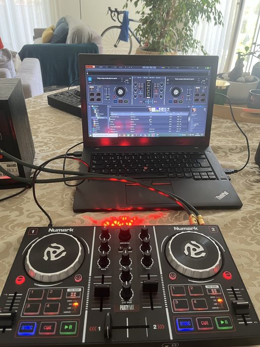 Mesa dj numark party mix