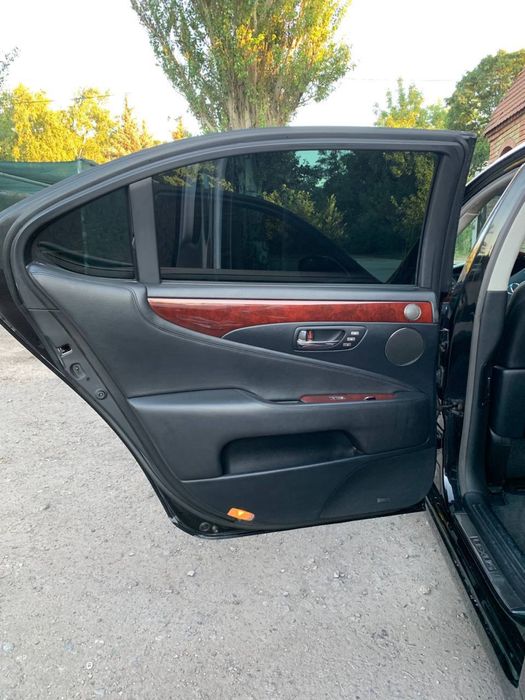 Срочно Продам Lexus LS460L