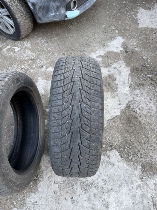 Шины зимние 215/55R17