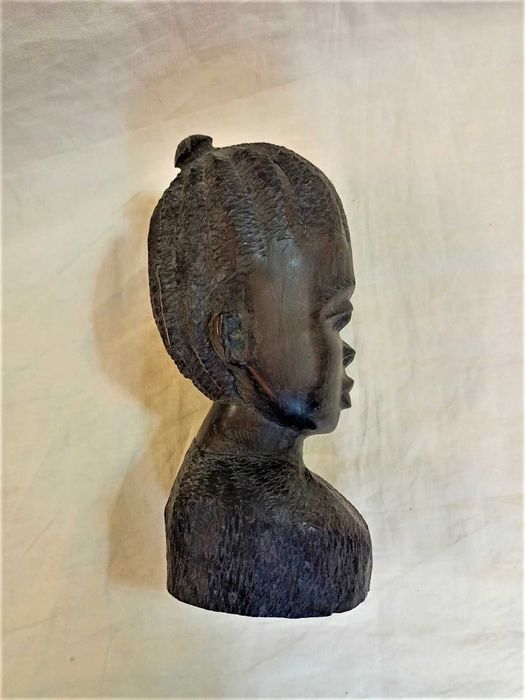 Estatueta Mulher Africana Pau Preto