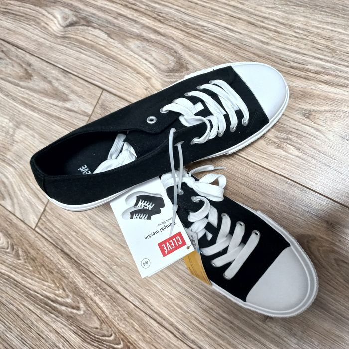 Nowe trampki  męskie-44