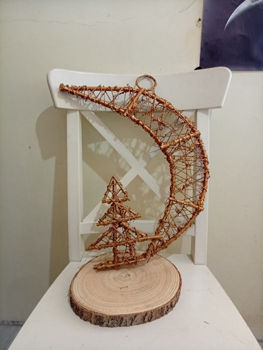 Grinalda com lua e árvore de Natal