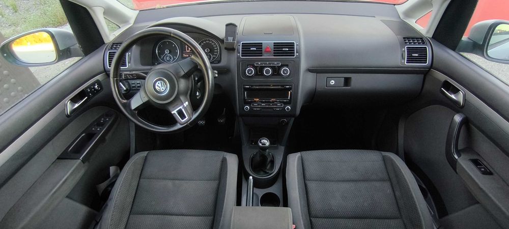 VW TOURAN 2011 1.6TDI (7 lugares) foto 5