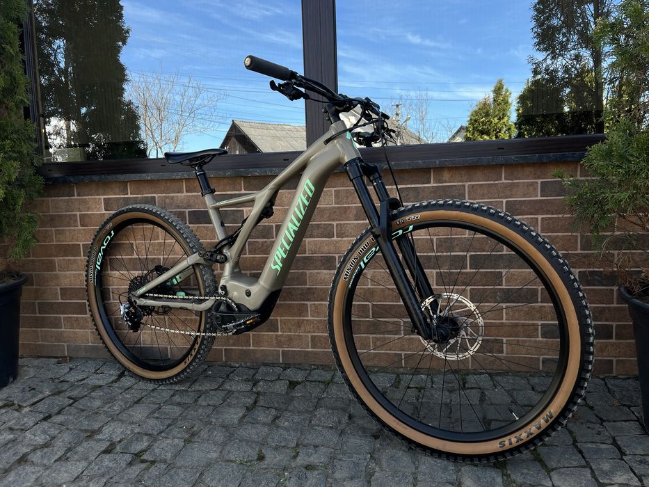 Електровелосипед Specialized Turbo Levo