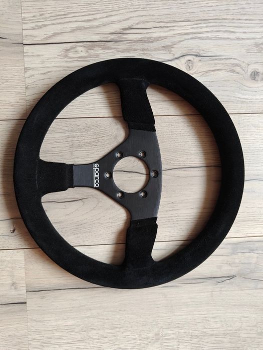 Kierownica Sparco R323