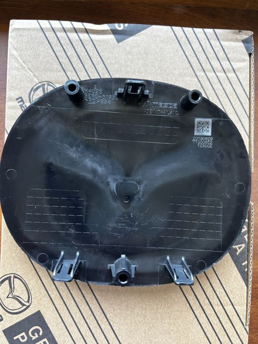 Емблема для Mazda 3,CX30 решітки радіатора BERC 51730,BCKB-51730A